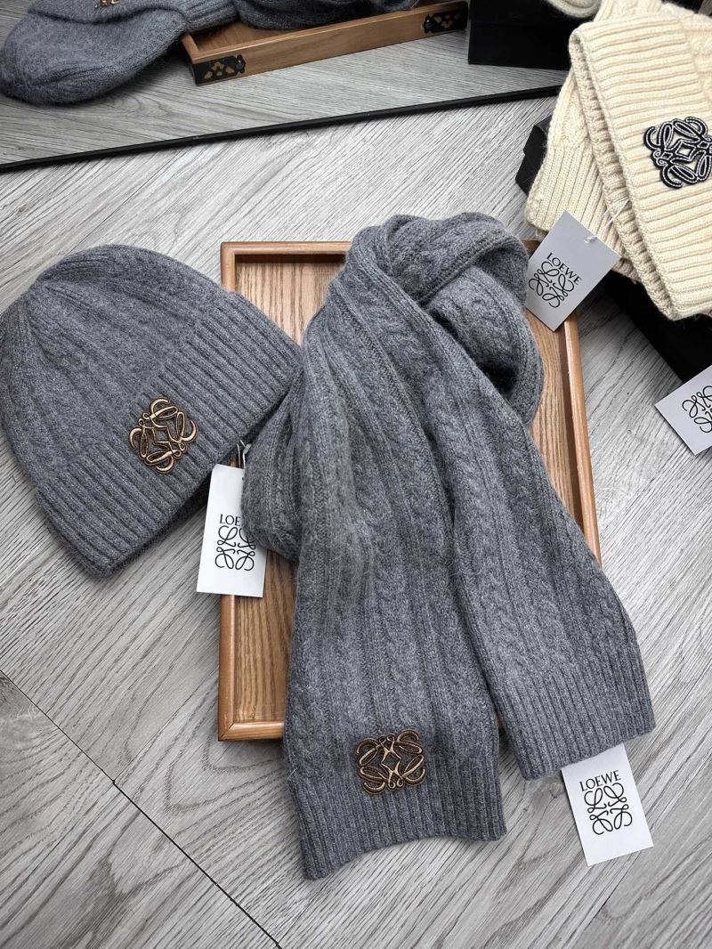 Loewe Caps Scarfs